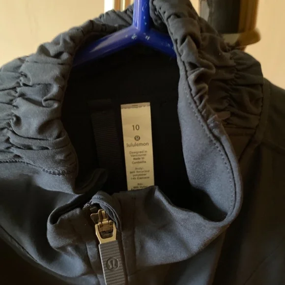 Lululemon jacket - Picture 2 of 3